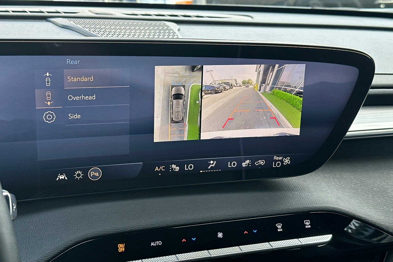 Used 2025 Buick Enclave Preferred image 29