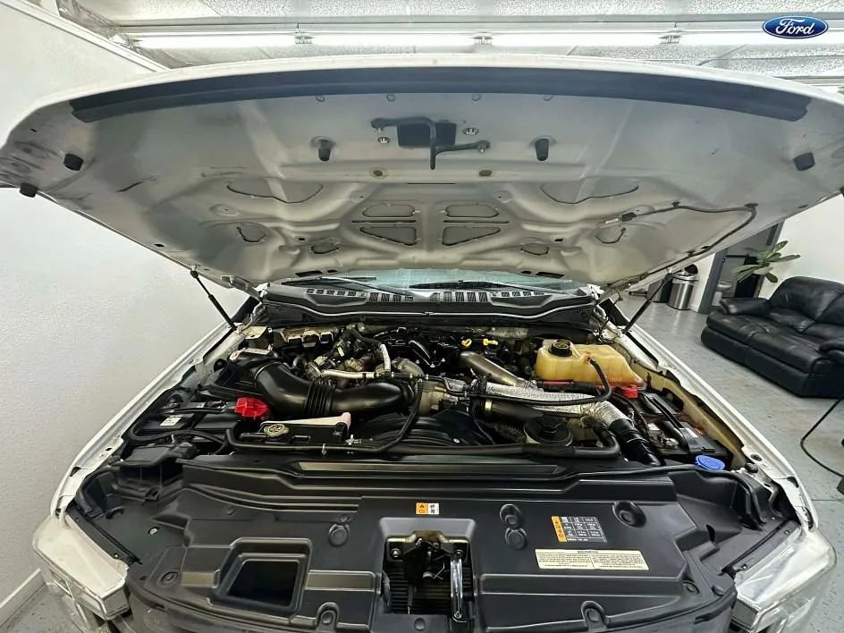 Used 2018 Ford F550 2WD Regular Cab Super Duty w/ Power Equipment Group image 16