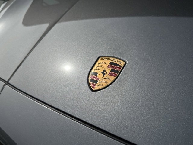 Used 2025 Porsche Cayenne image 32