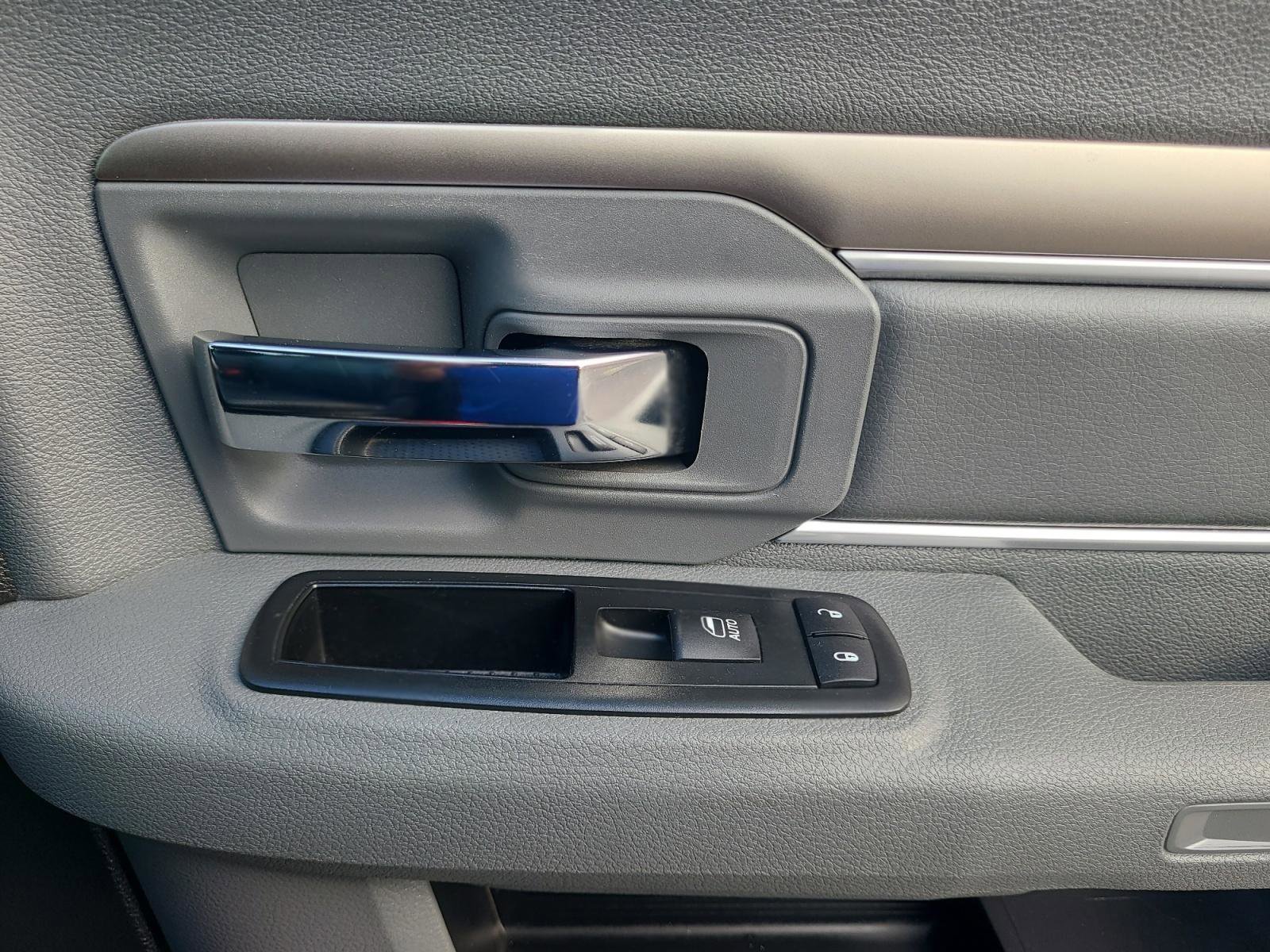 Used 2014 RAM 1500 Lone Star image 21