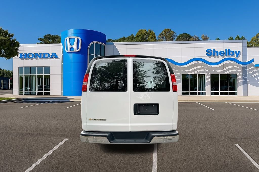 Used 2024 Chevrolet Express 2500 w/ Driver Convenience Package image 7