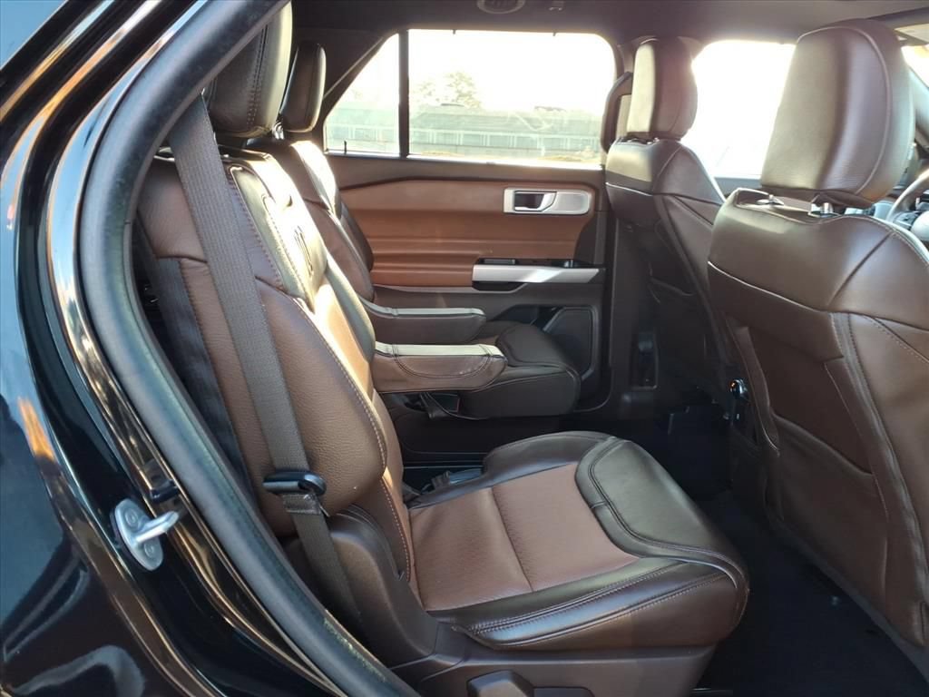 Used 2023 Ford Explorer King Ranch w/ Technology Package RWD image 15