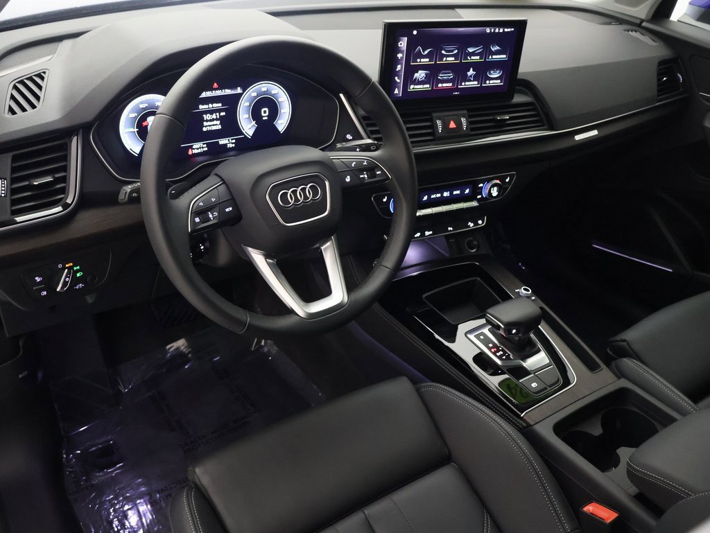 Used 2024 Audi Q5 e Premium Plus image 2