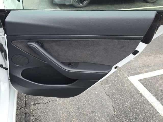 Used 2023 Tesla Model 3 Standard Range image 21