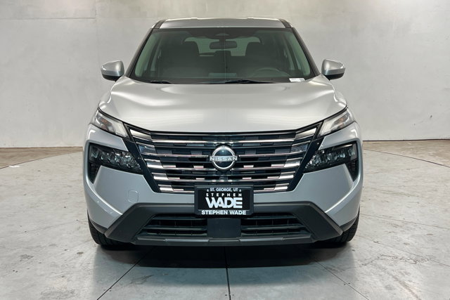Used 2024 Nissan Rogue SV image 8