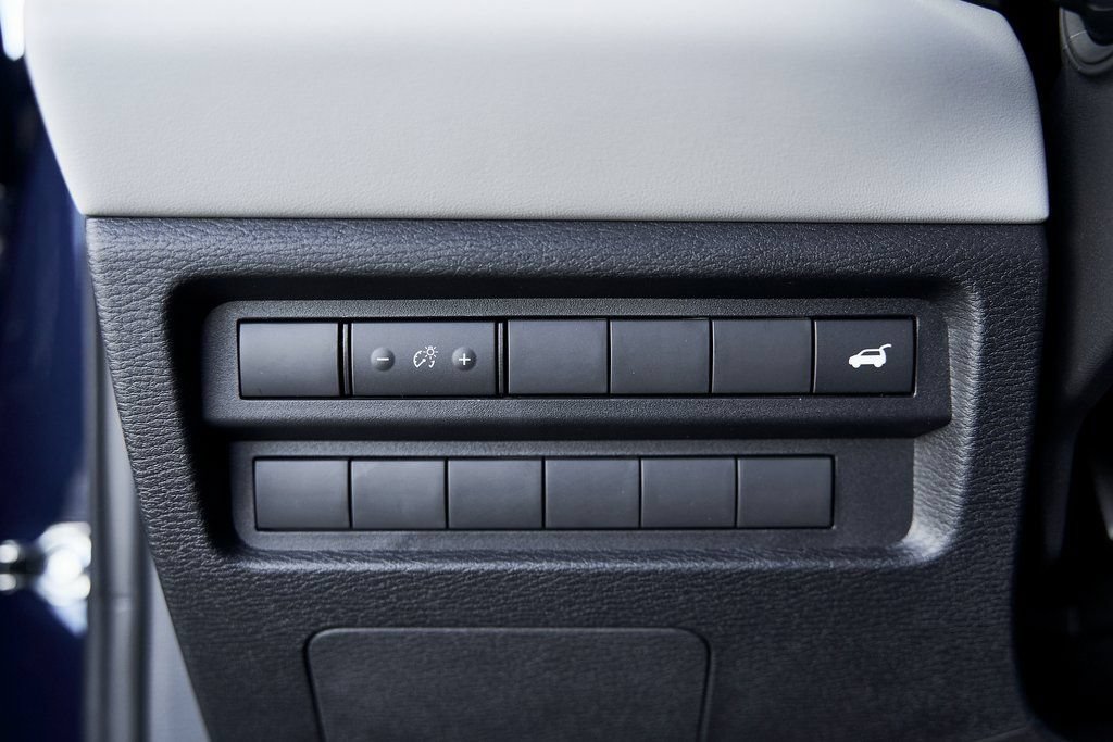 Used 2025 Mitsubishi Outlander SE FWD image 33