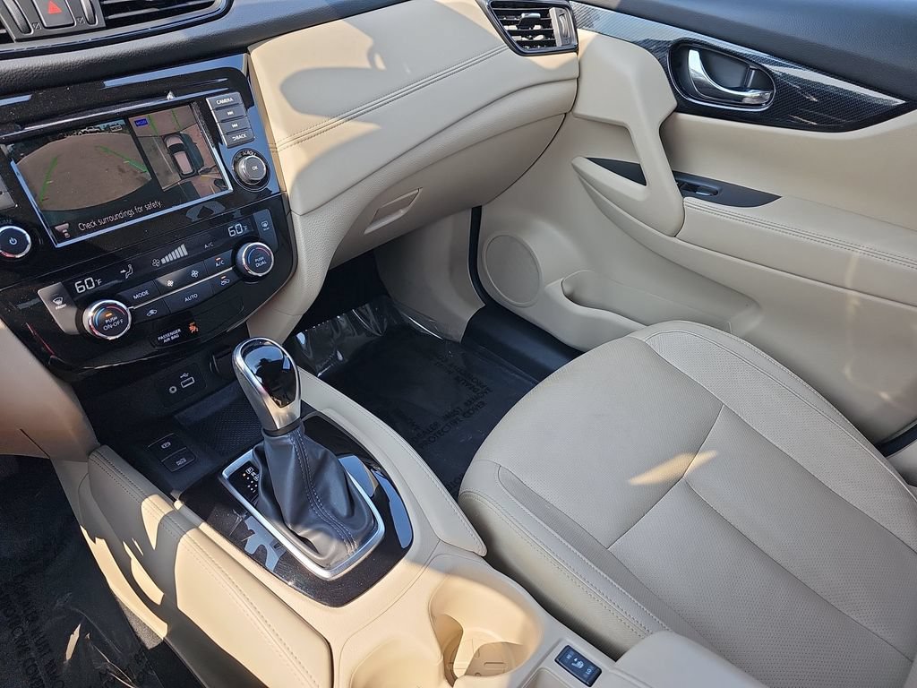 Used 2020 Nissan Rogue SL FWD image 25