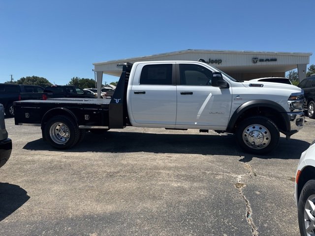 New 2025 RAM 4500 4x4 Crew Cab DRW image 10