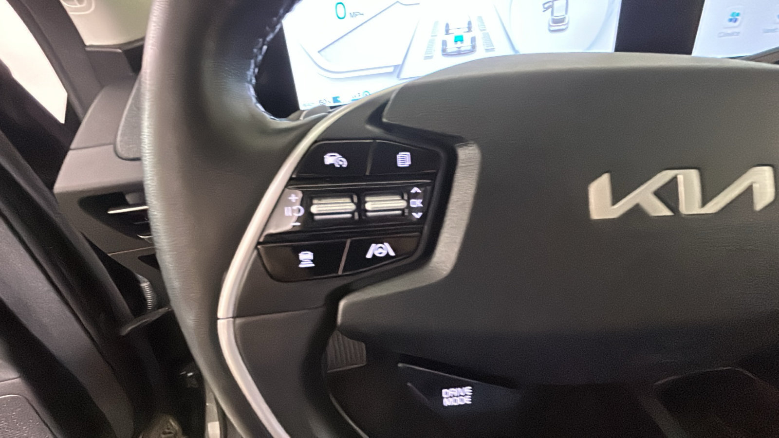 Used 2024 Kia EV6 Light AWD/4WD image 17