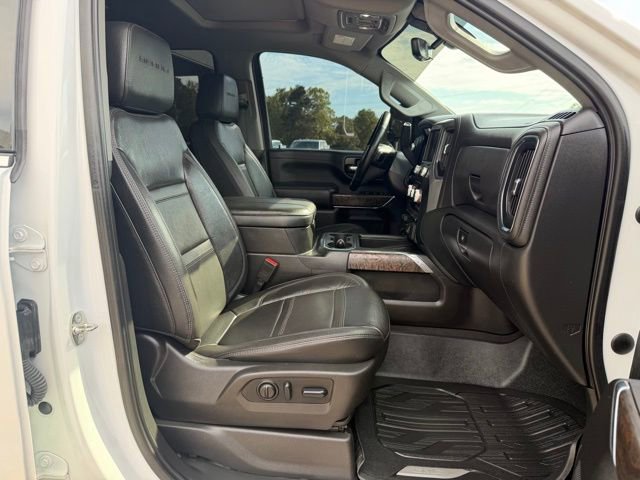 Used 2023 GMC Sierra 3500 Denali w/ Denali Ultimate Package image 16