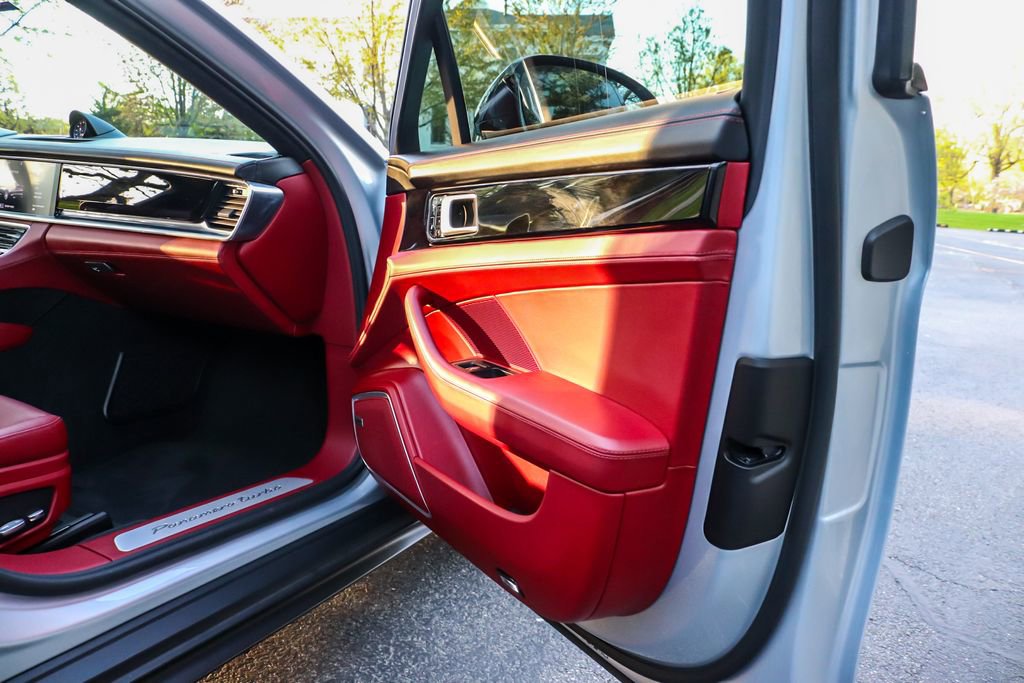 Used 2017 Porsche Panamera Turbo image 14