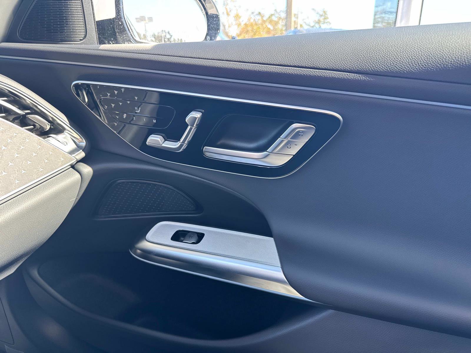 New 2025 Mercedes-Benz E 450 4MATIC Sedan image 19