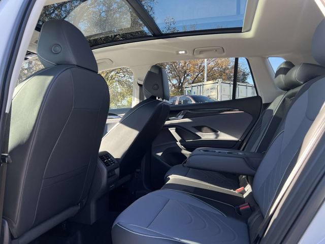 New 2026 Volkswagen Tiguan SE FWD image 20