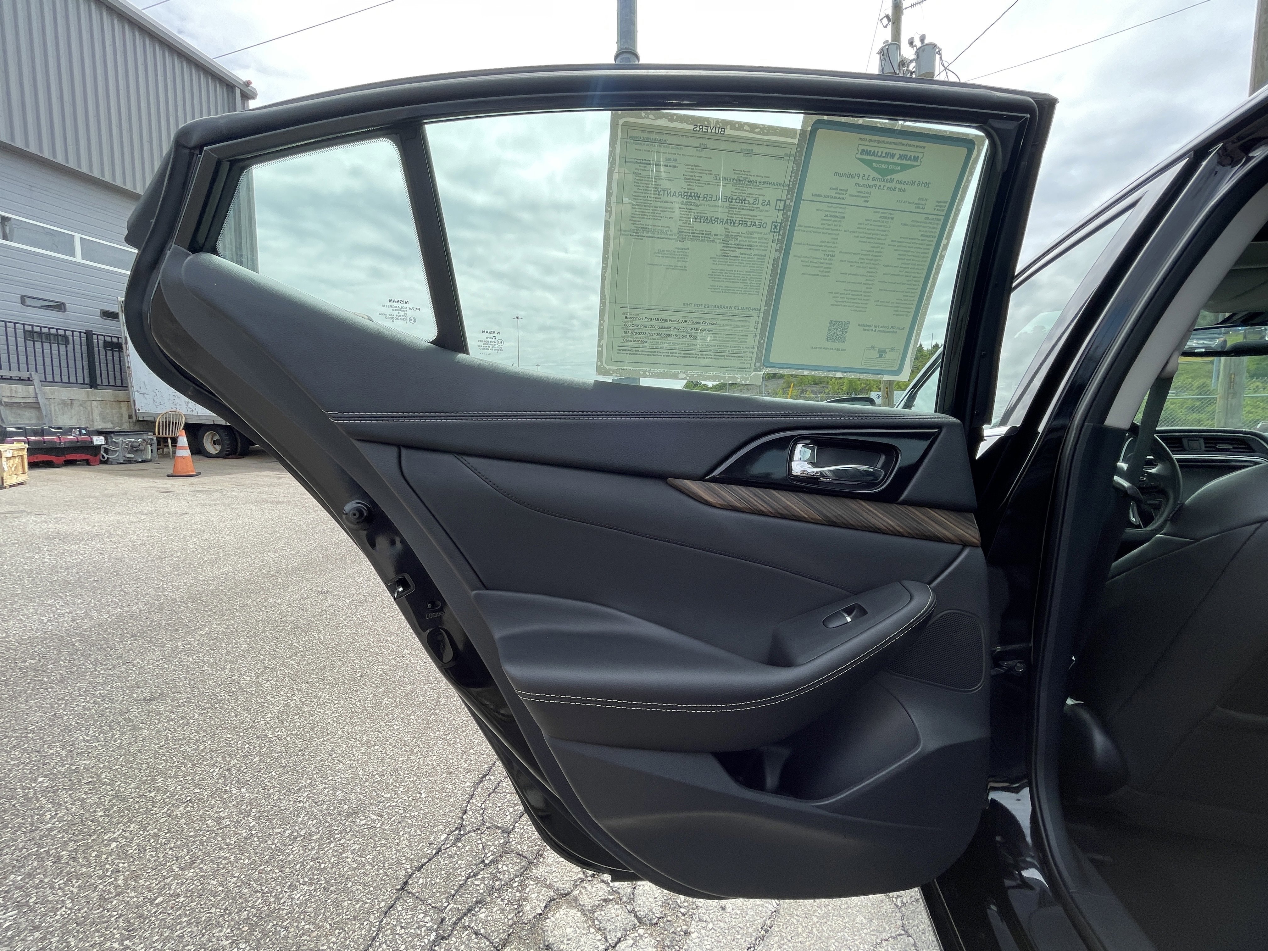 Used 2016 Nissan Maxima Platinum FWD image 25