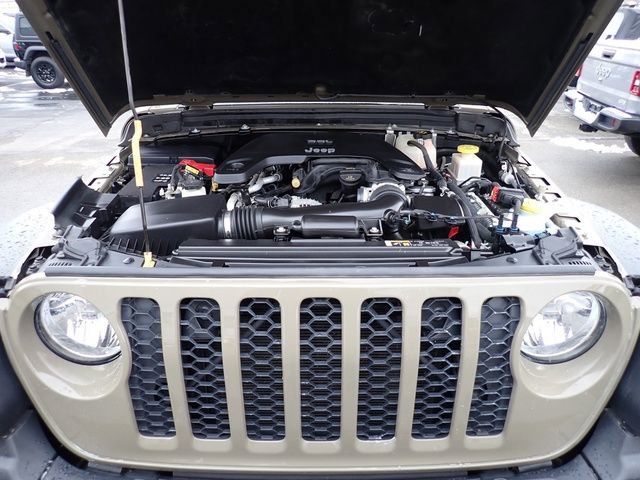 Used 2020 Jeep Gladiator Sport image 13