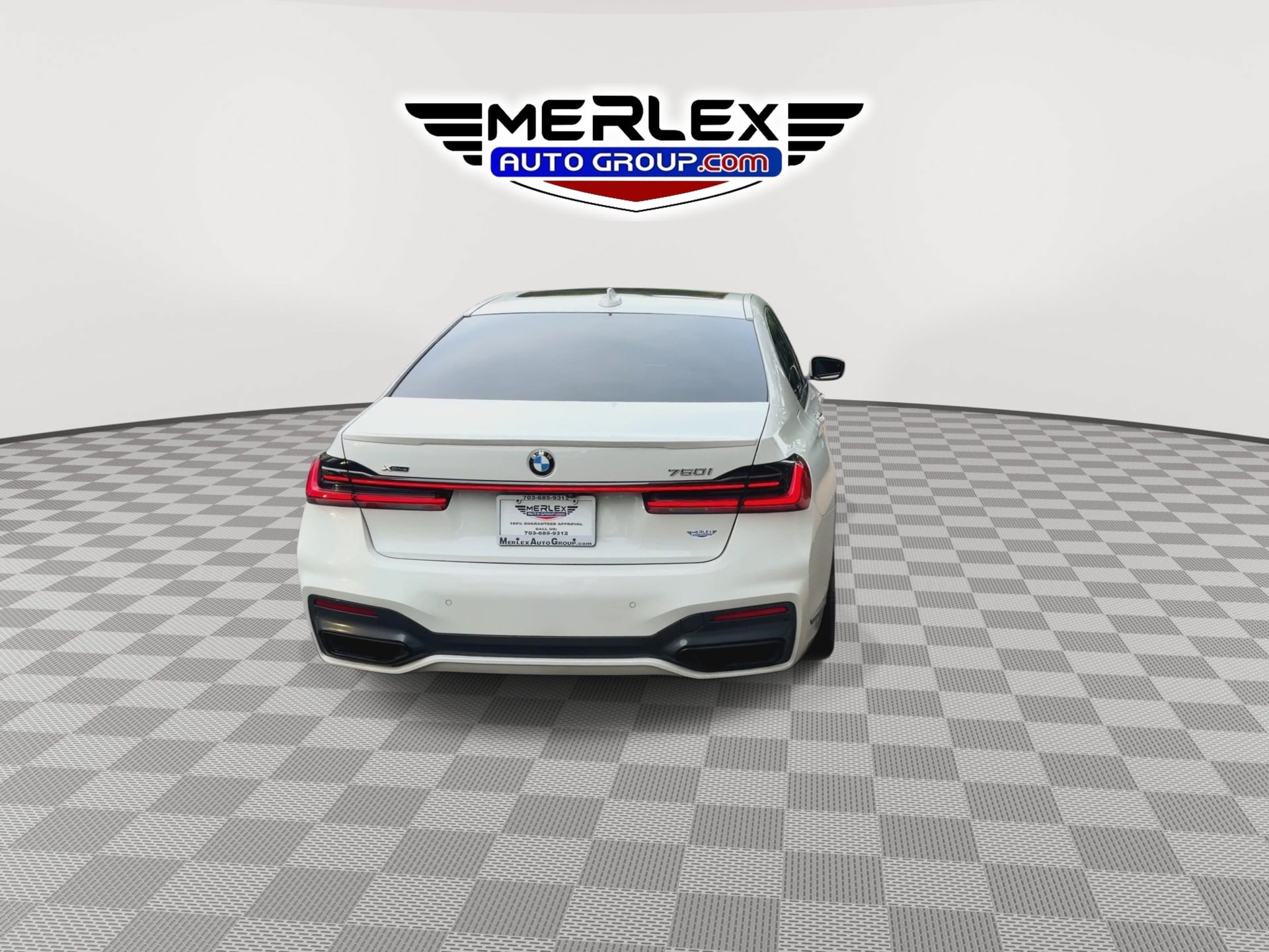 Used 2021 BMW 750i xDrive w/ Executive Package AWD/4WD image 7