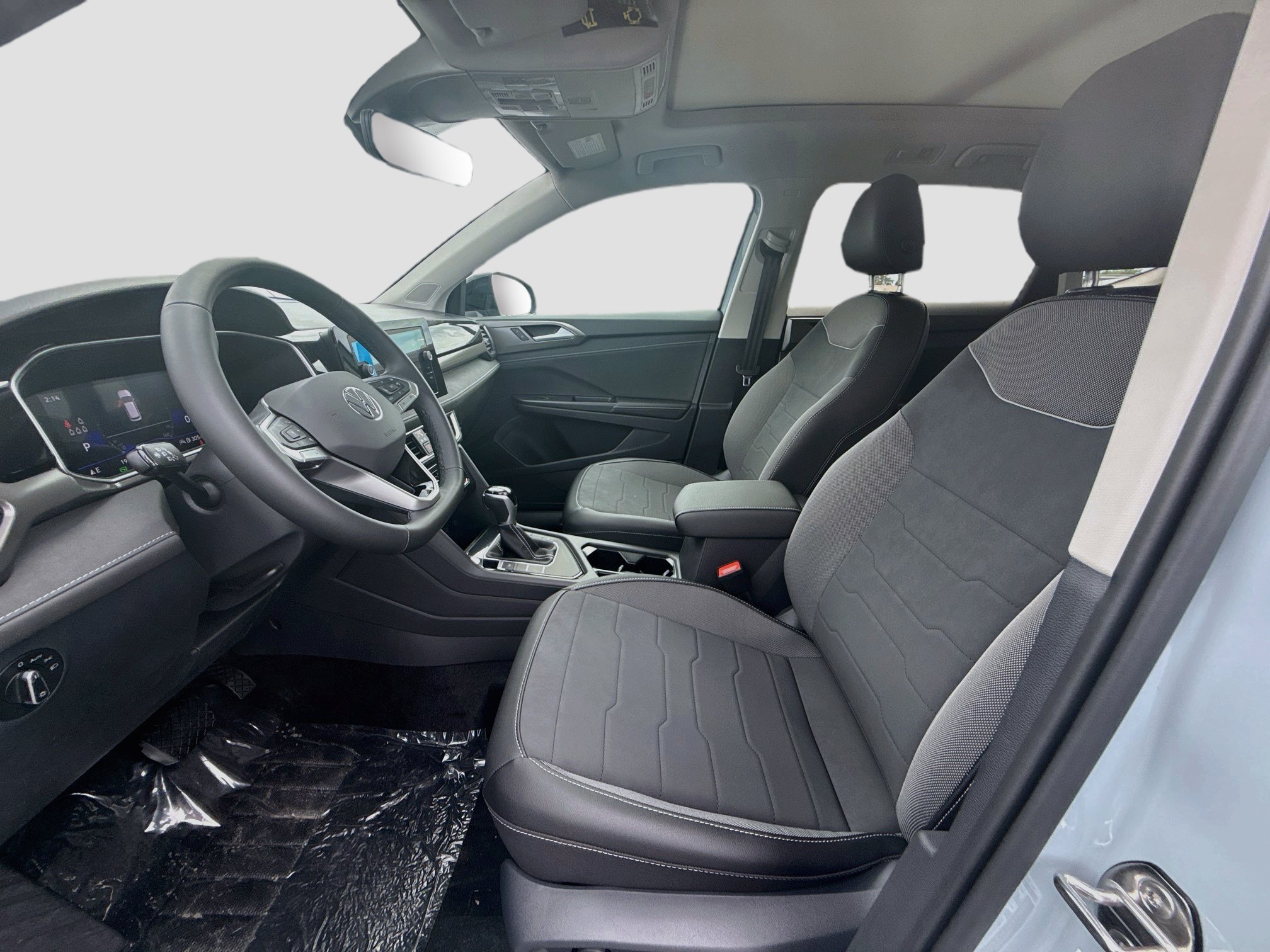 Certified 2021 Volkswagen Atlas Cross Sport SE FWD image 18