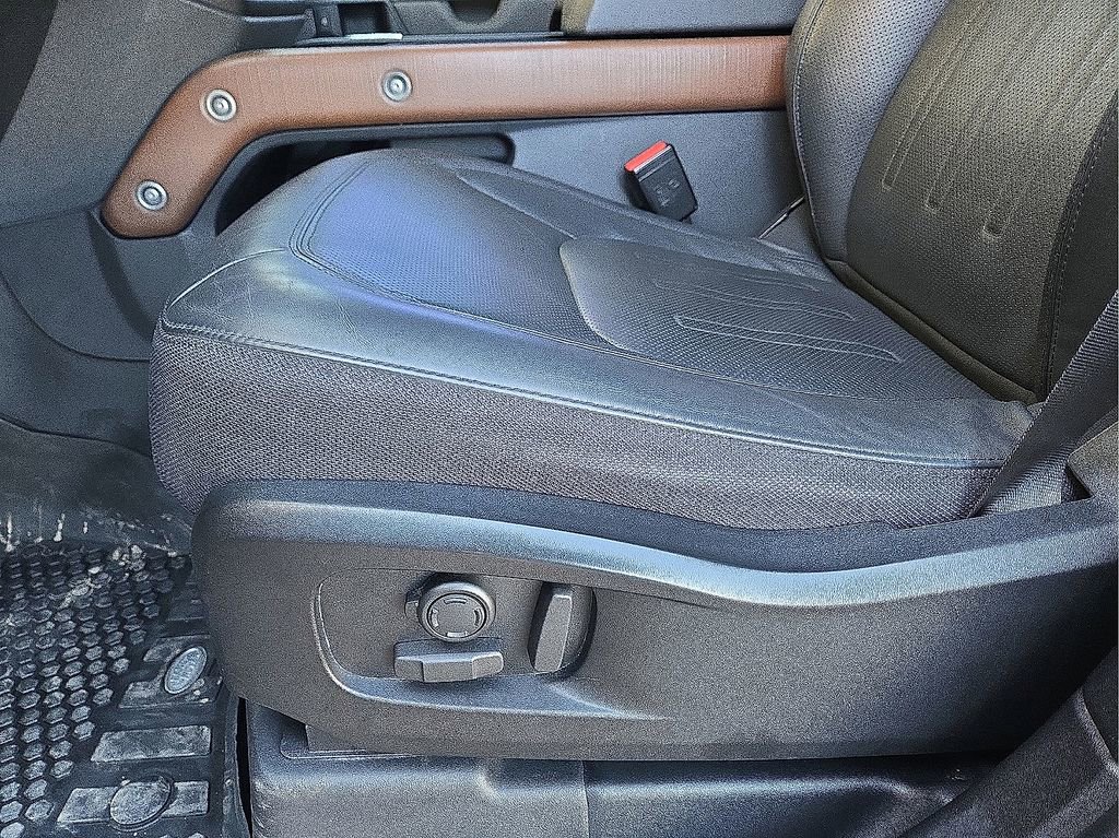 Used 2023 Land Rover Defender 110 X image 25