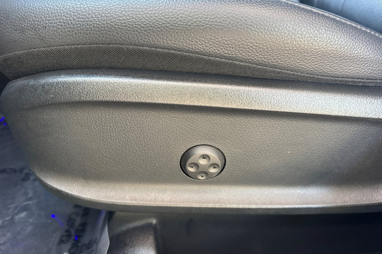 Certified 2023 Mercedes-Benz GLA 250 4MATIC image 15