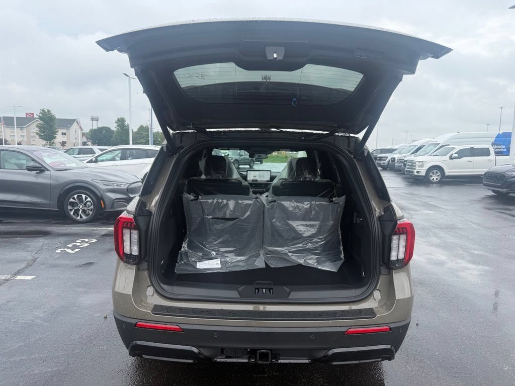 New 2026 Ford Explorer ST-Line AWD/4WD image 43