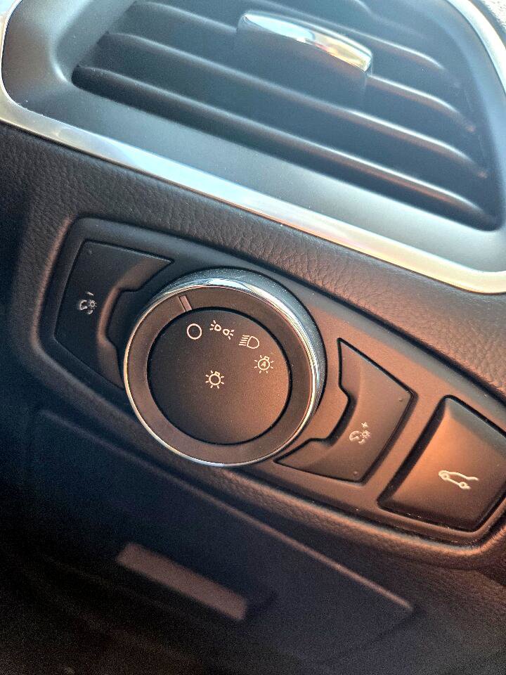 Used 2016 Ford Edge Titanium w/ Equipment Group 301A image 22