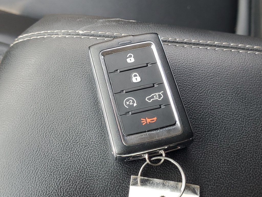 Used 2023 Jeep Grand Cherokee Limited AWD/4WD image 34