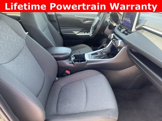 Used 2024 Toyota RAV4 XLE FWD image 16