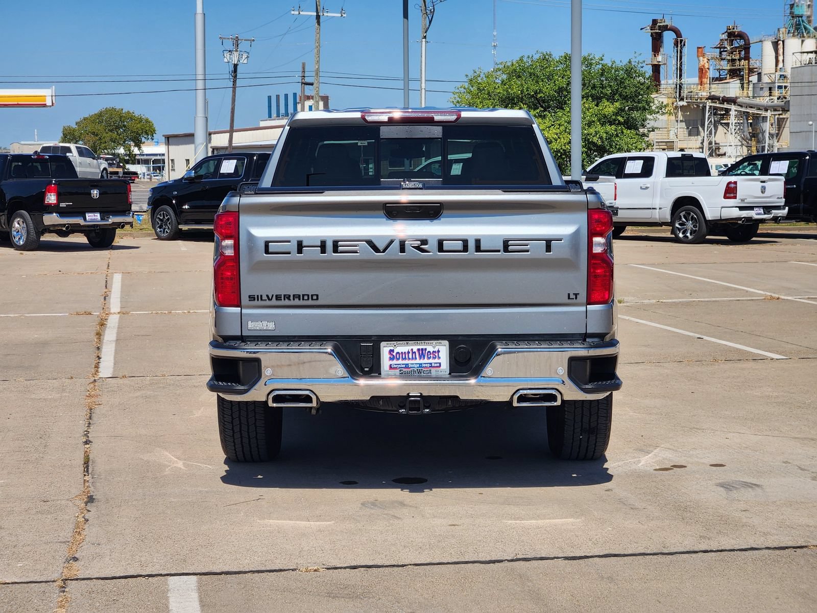 Used 2025 Chevrolet Silverado 1500 LT AWD/4WD image 8