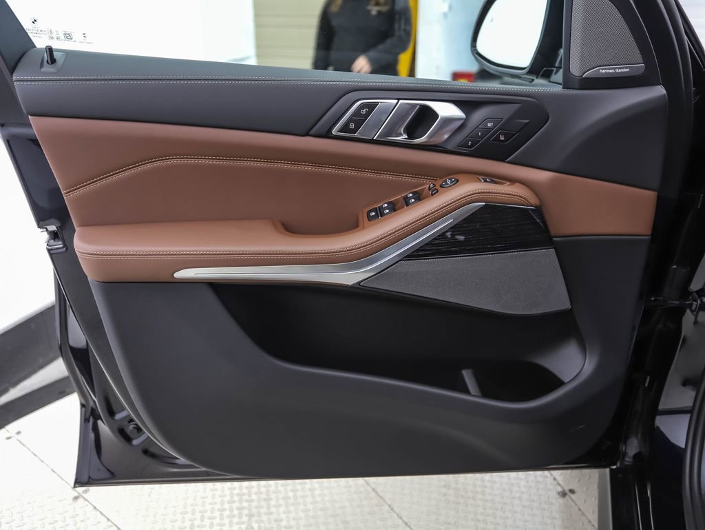 New 2026 BMW X5 M60i w/ Climate Comfort Package image 10