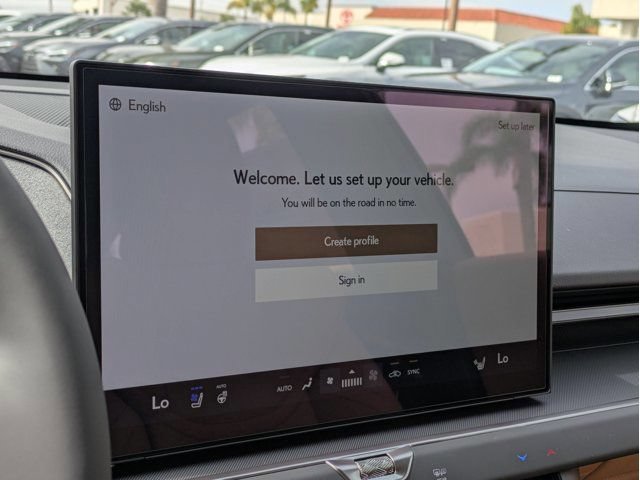 New 2026 Lexus ES 350e FWD image 17