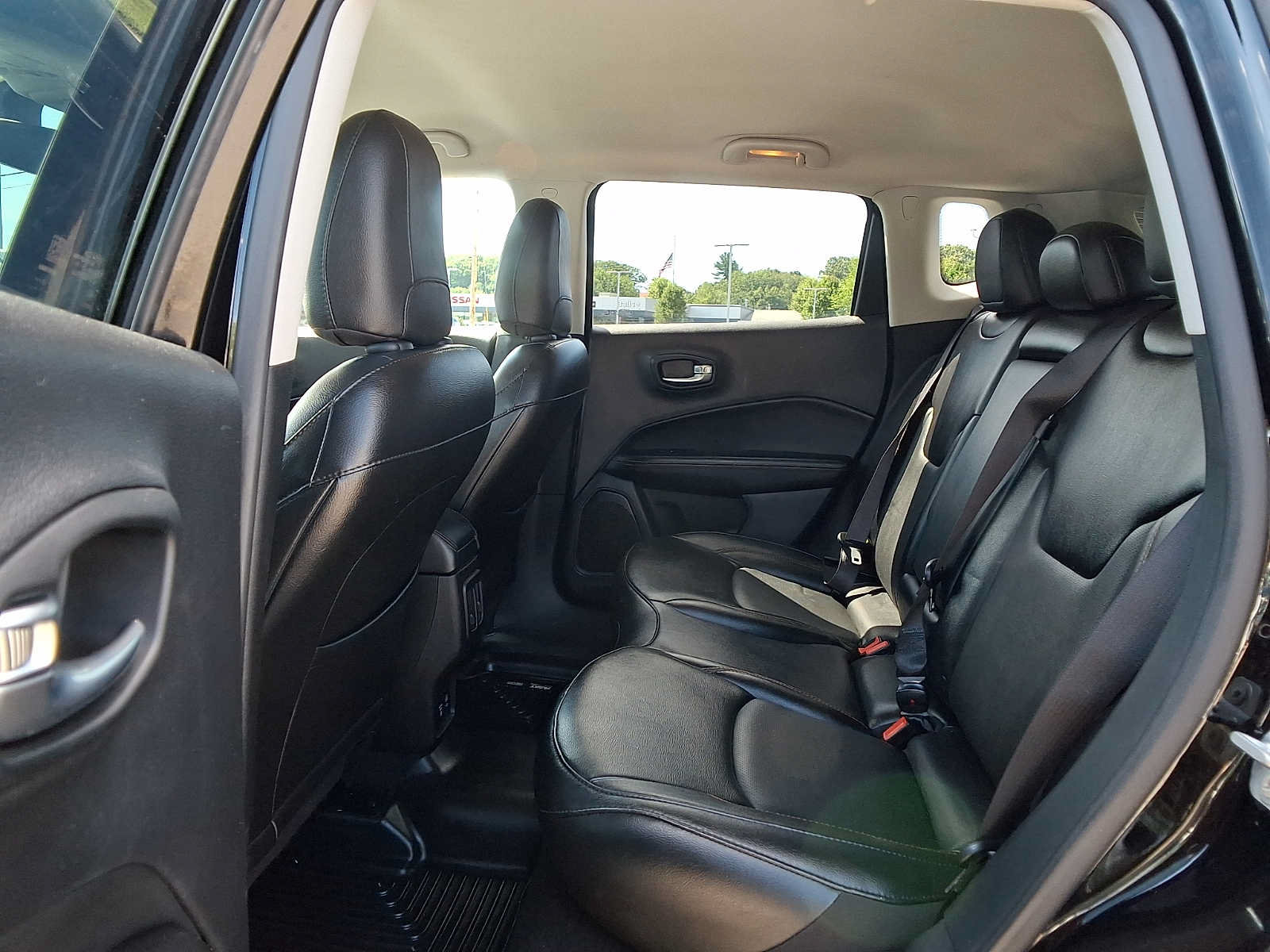 Used 2020 Jeep Compass Limited AWD/4WD image 10