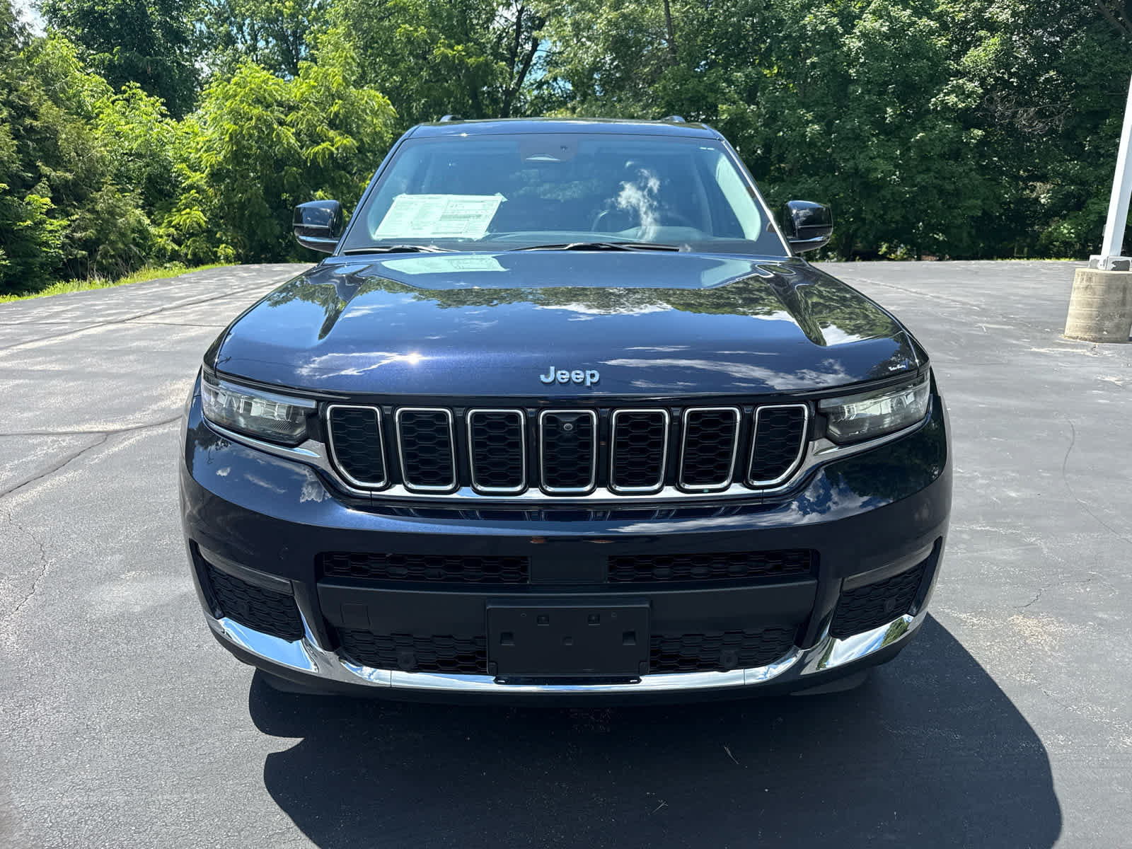 Used 2023 Jeep Grand Cherokee L Limited w/ Luxury Tech Group II AWD/4WD image 8