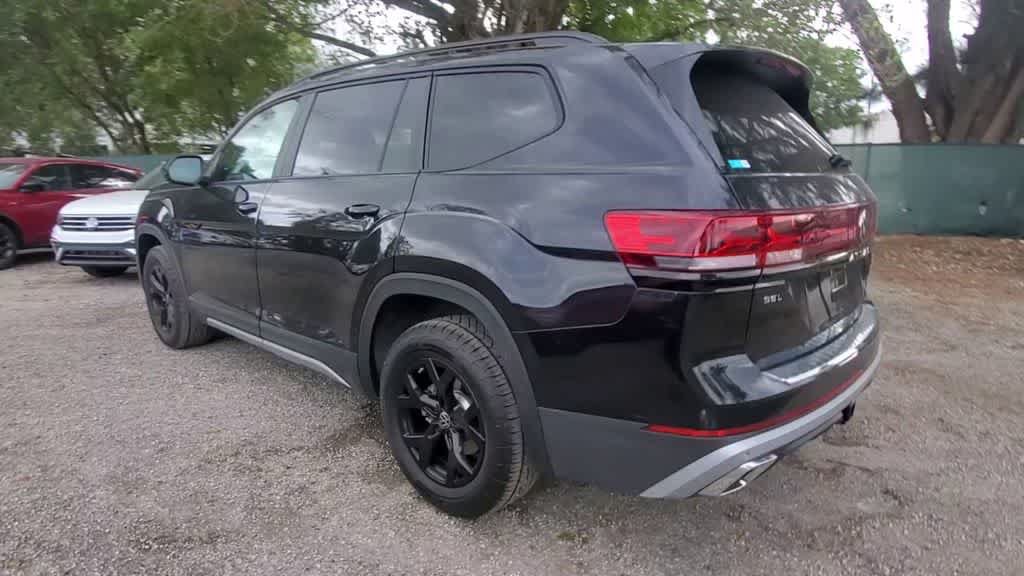 Certified 2024 Volkswagen Atlas Peak Edition SEL AWD/4WD image 6