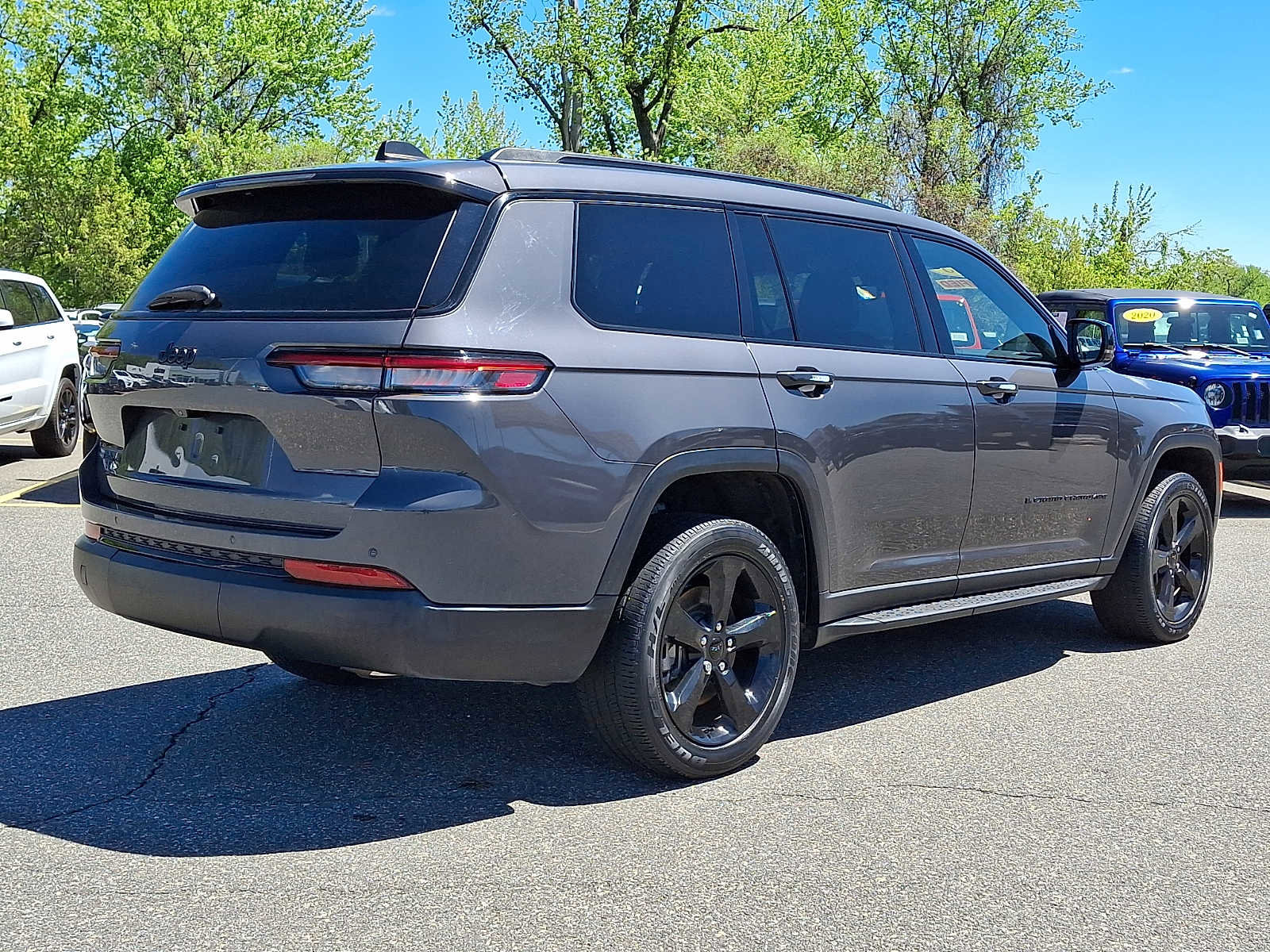 Used 2023 Jeep Grand Cherokee L Laredo AWD/4WD image 6