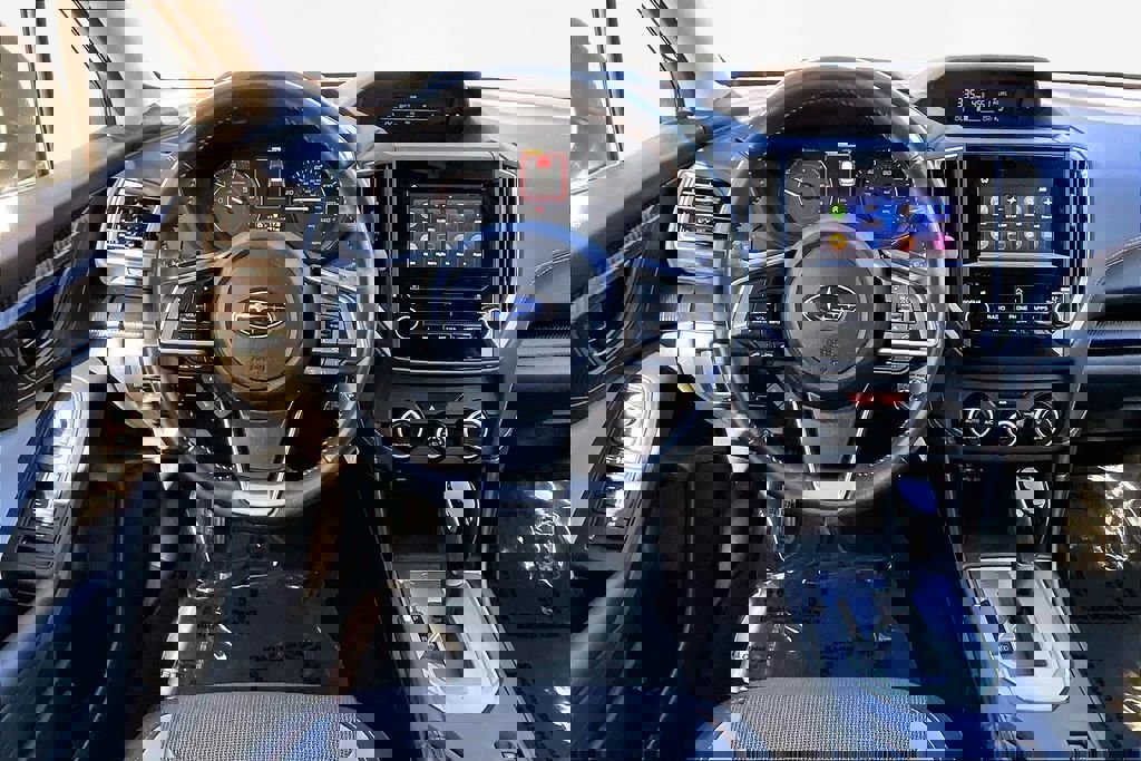 Used 2023 Subaru Crosstrek 2.0i Premium image 5