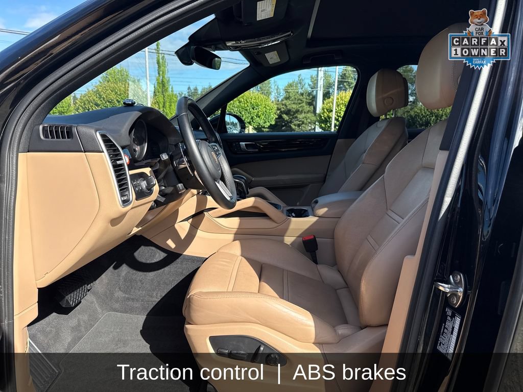 Used 2023 Porsche Cayenne w/ Premium Package AWD/4WD image 11