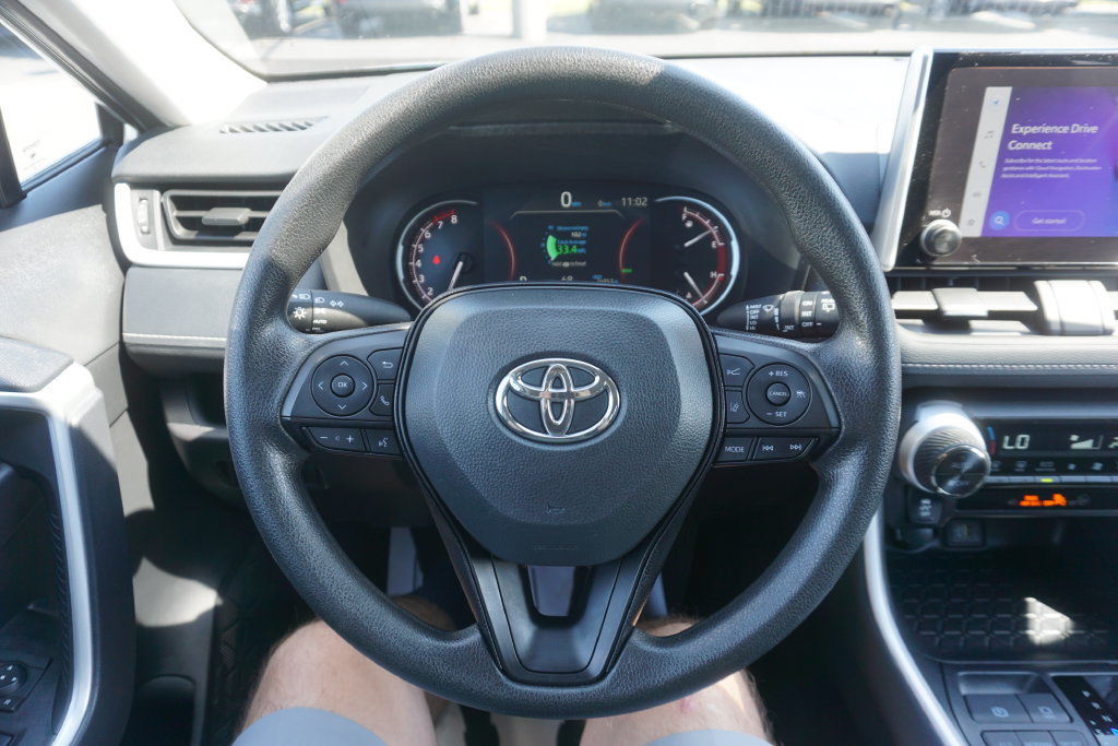 Certified 2025 Toyota RAV4 XLE AWD/4WD image 3