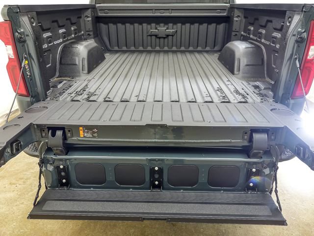 New 2026 Chevrolet Silverado 1500 ZR2 image 10