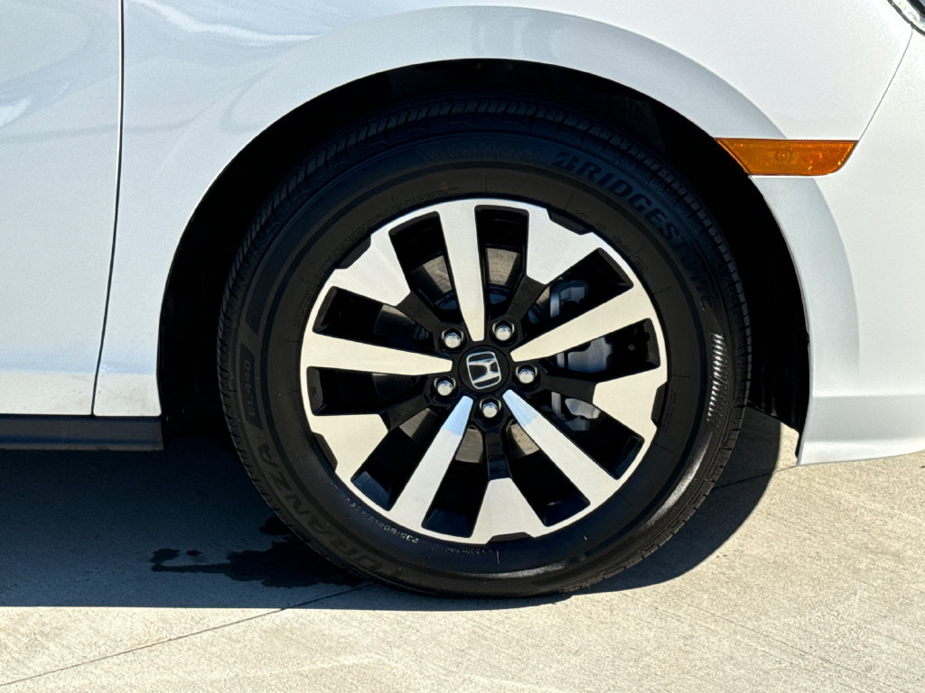Certified 2026 Honda Odyssey EX-L image 11