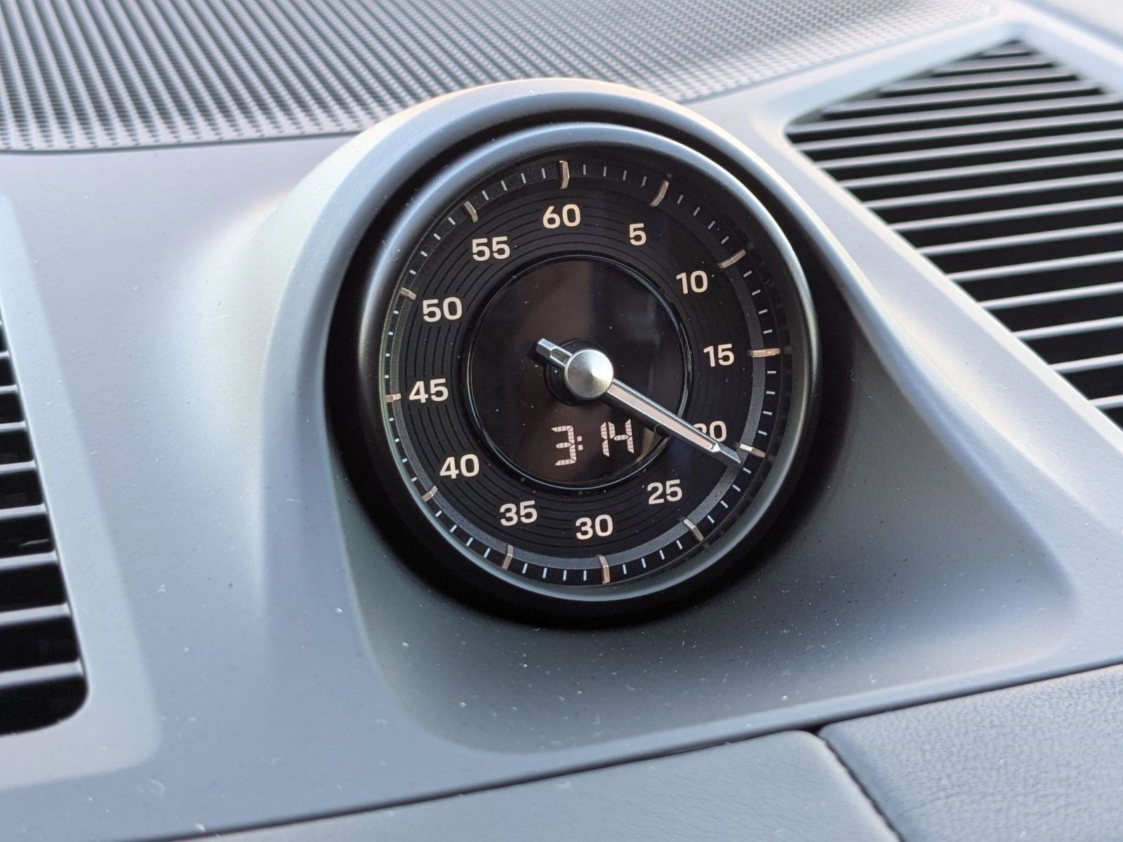 New 2026 Porsche Cayenne Coupe image 21