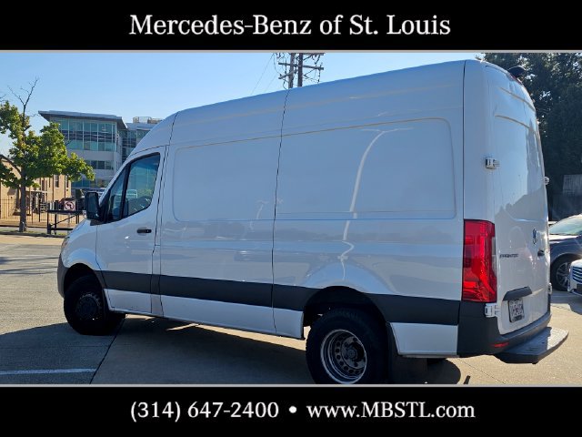 Used 2021 Mercedes-Benz Sprinter 3500 image 4