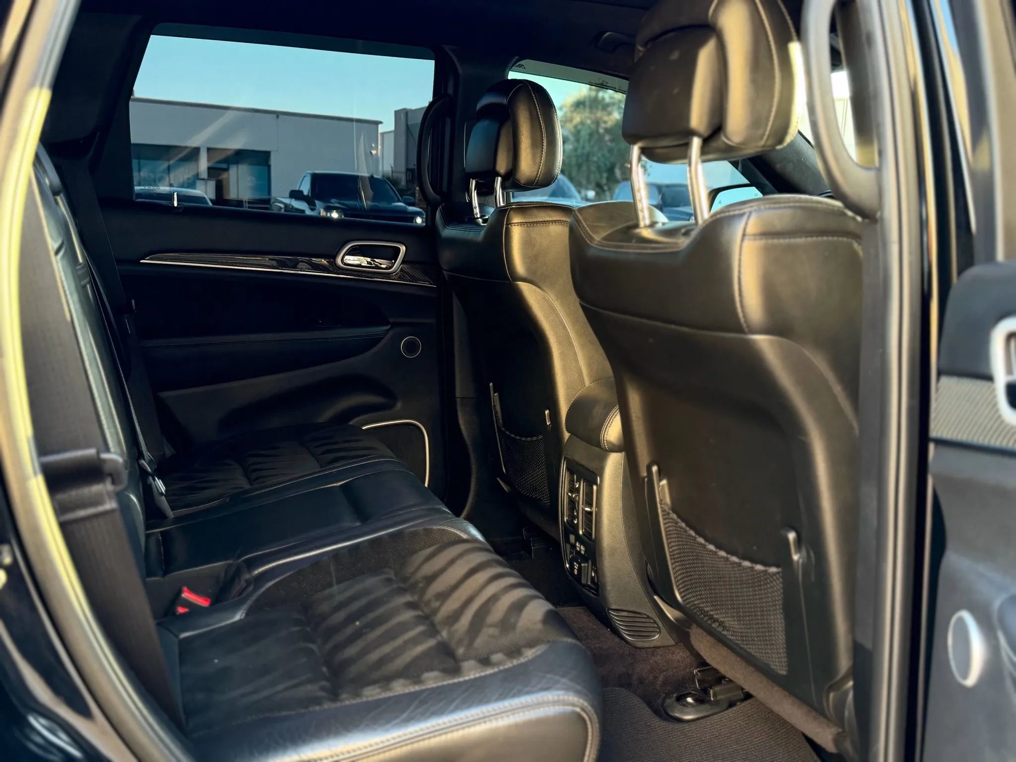 Used 2018 Jeep Grand Cherokee SRT image 19