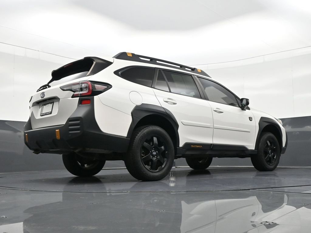 Used 2022 Subaru Outback Wilderness image 28