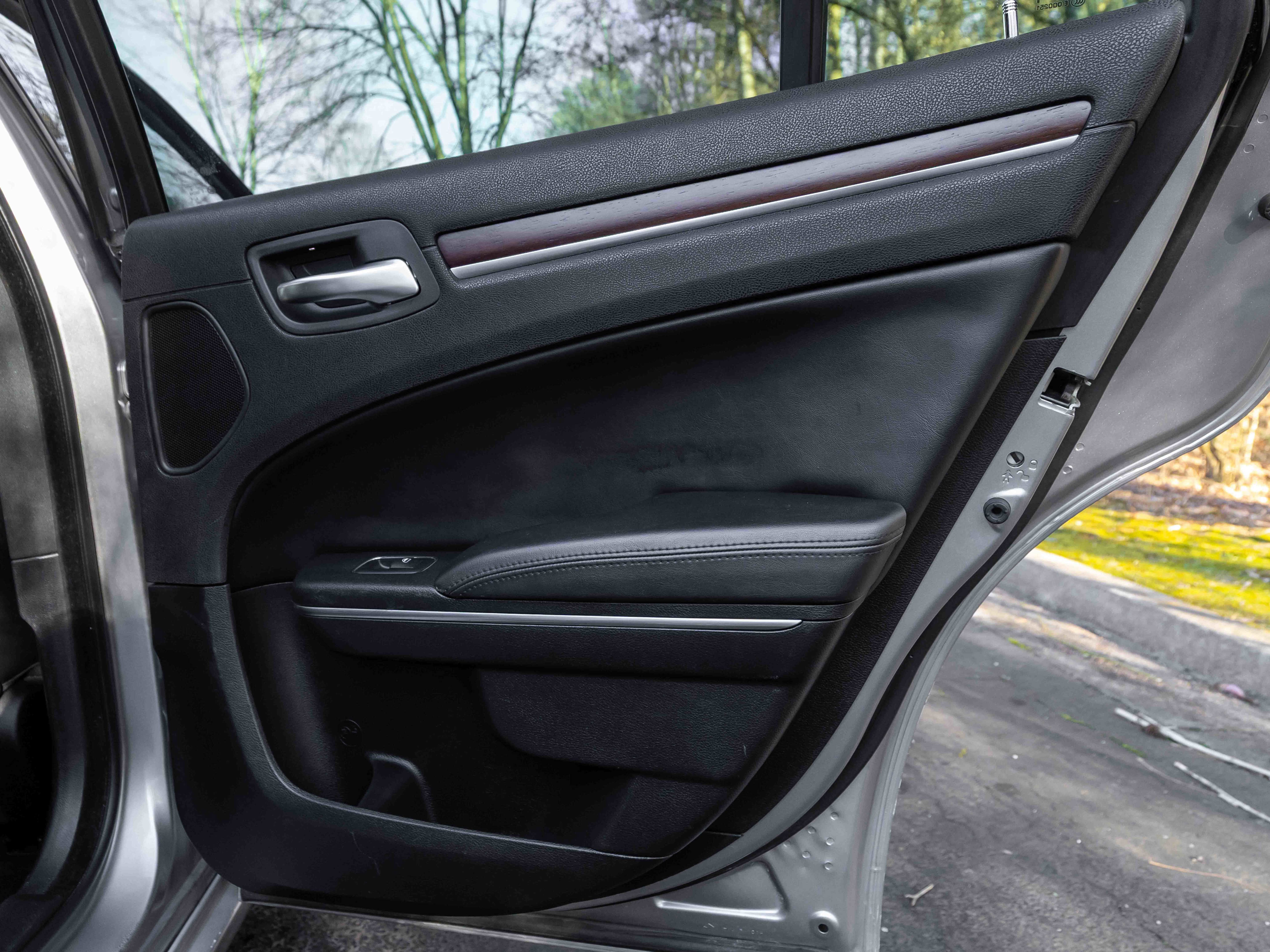 Used 2018 Chrysler 300 C w/ Sun, Sound & Nav Package image 34