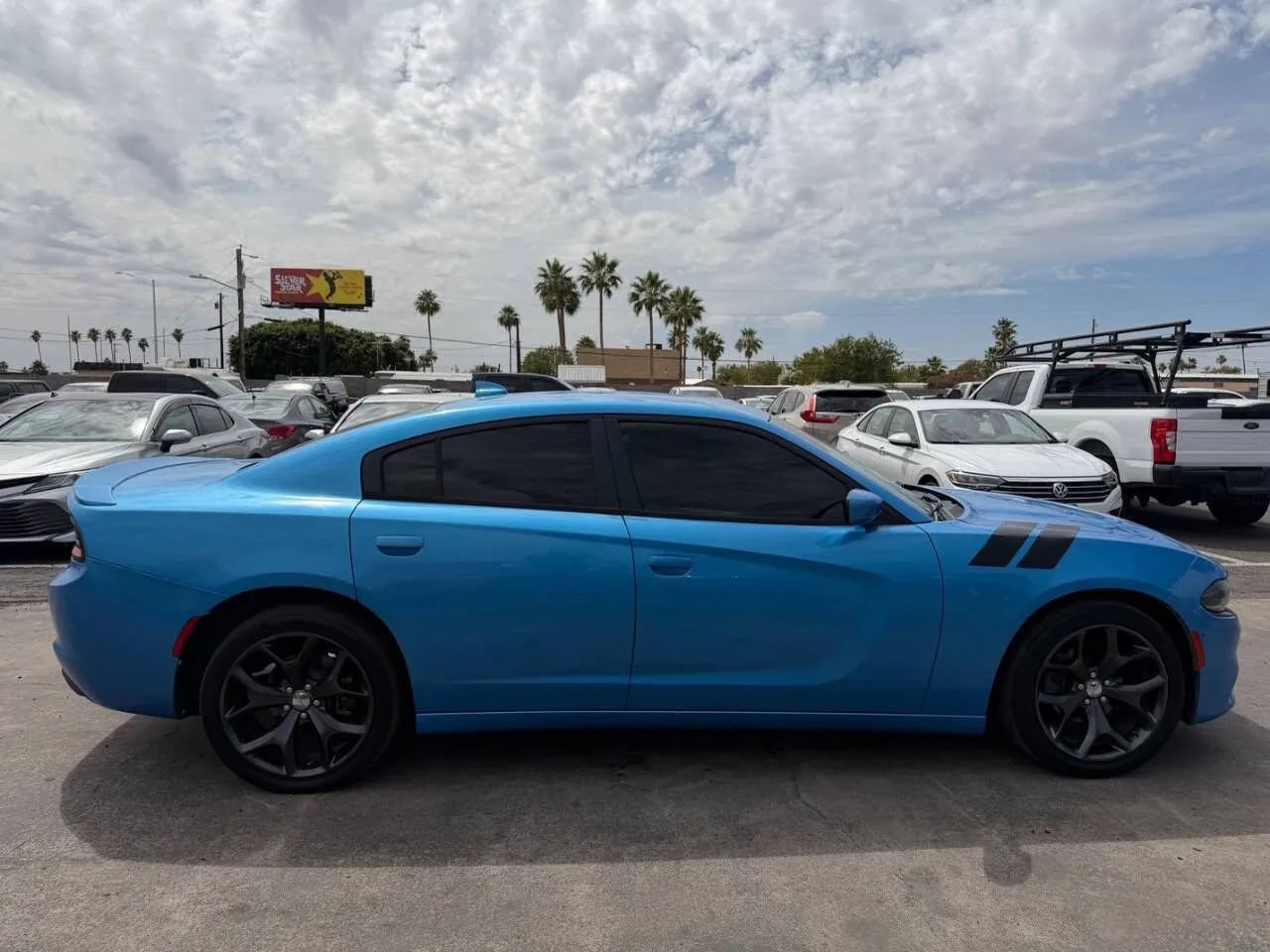Used 2015 Dodge Charger SXT RWD image 11