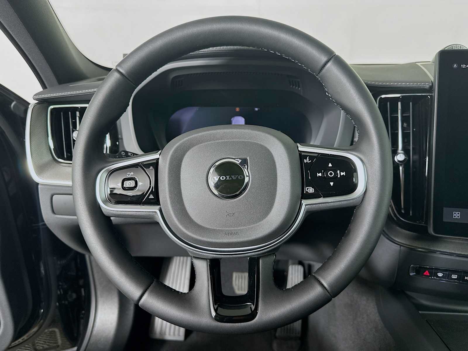 New 2026 Volvo XC60 T8 Ultra w/ Protection Package AWD/4WD image 11