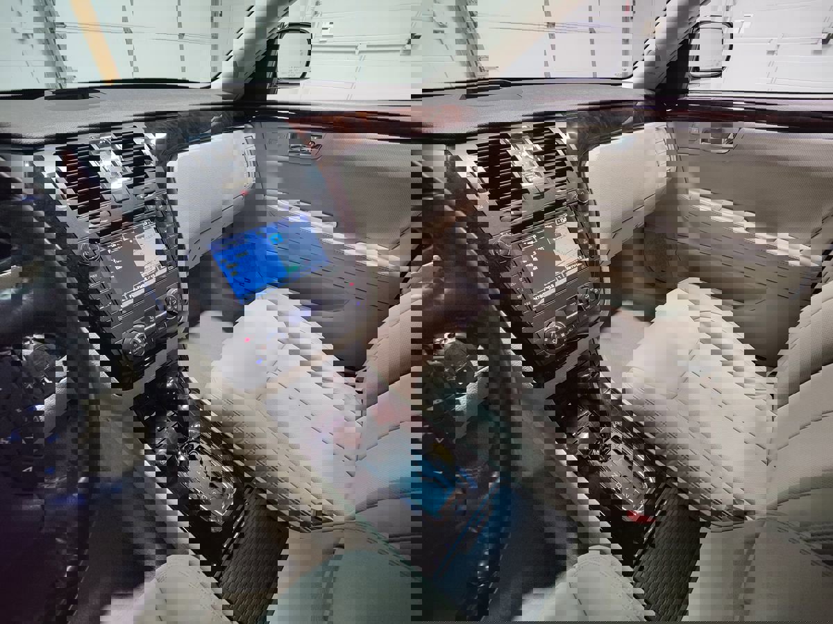 Used 2007 Cadillac DTS Performance image 38