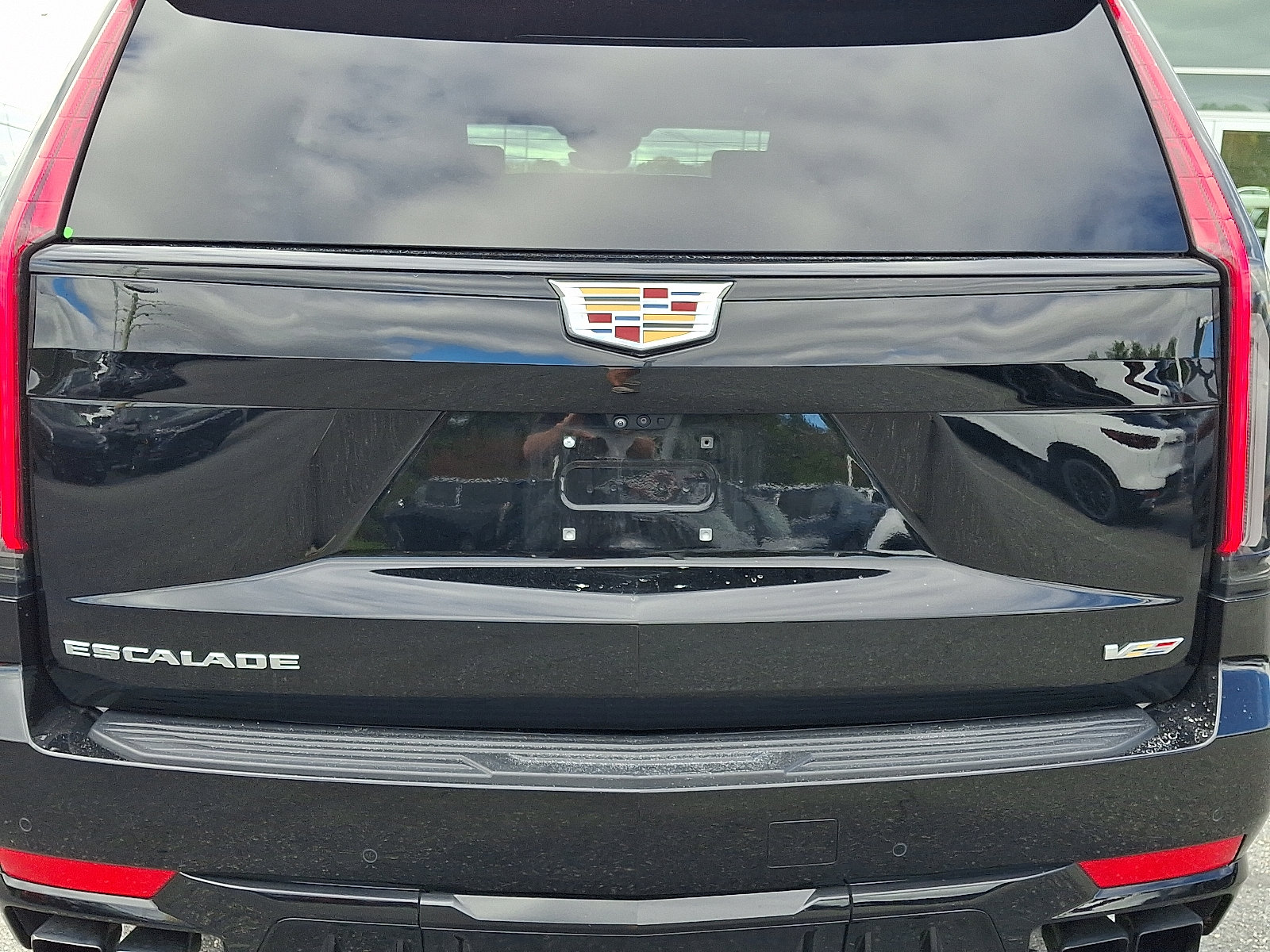 Certified 2024 Cadillac Escalade V AWD/4WD image 13