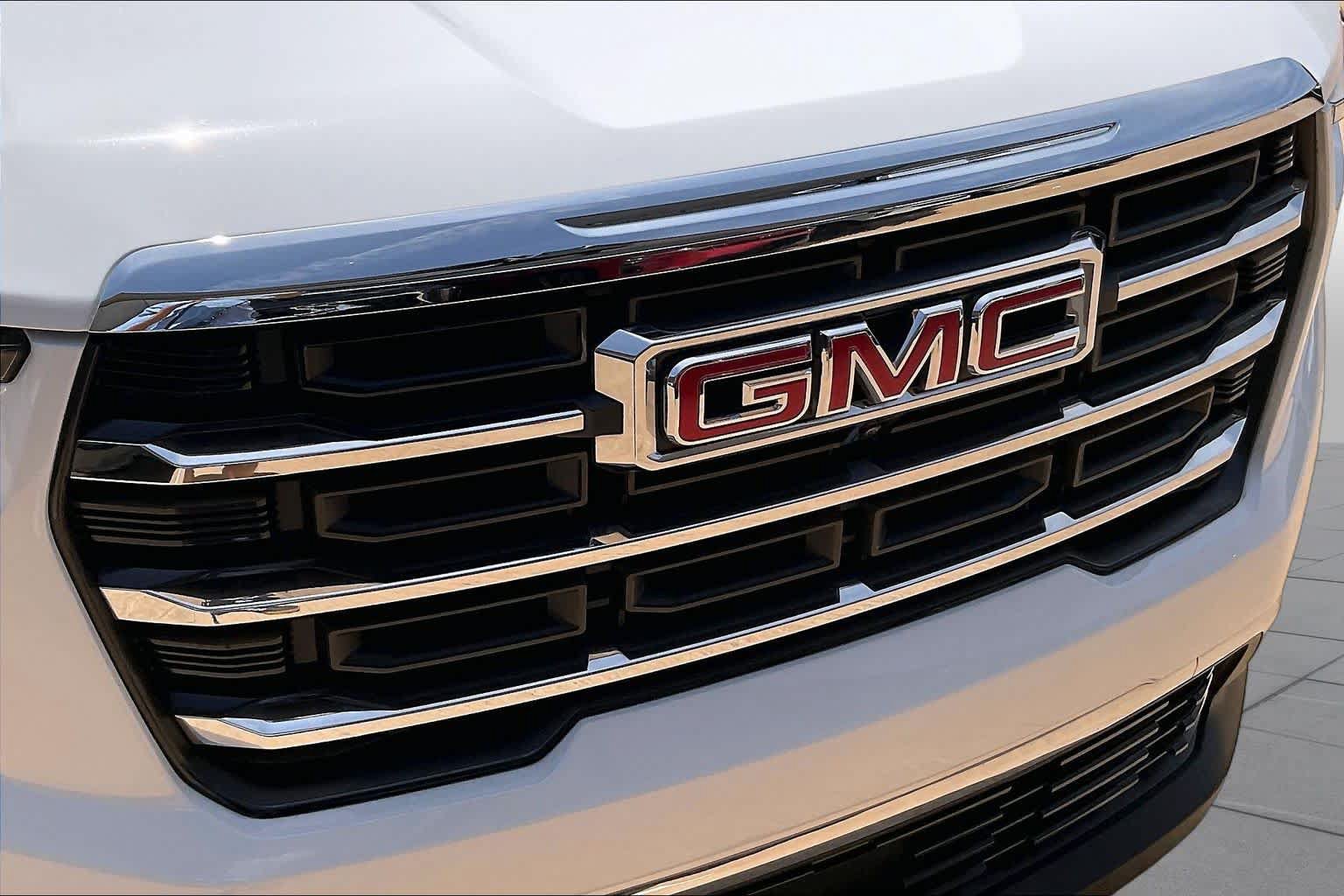 Certified 2025 GMC Acadia Elevation FWD image 29