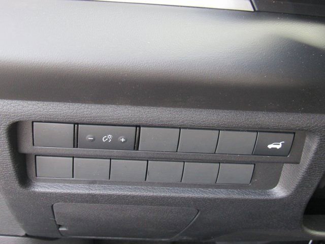 New 2025 Mitsubishi Outlander SE image 22